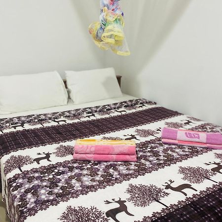 Lavendra Guset House Hotell Nallathanniya Eksteriør bilde