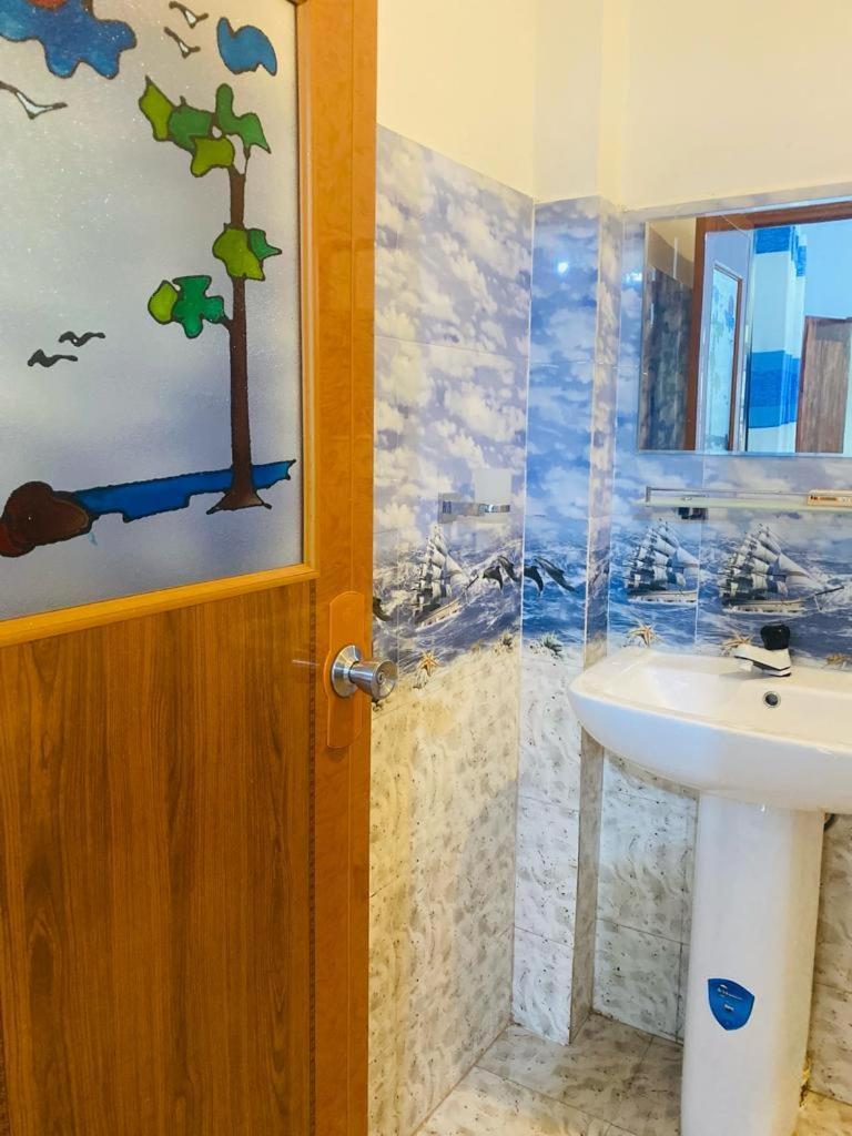 Lavendra Guset House Hotell Nallathanniya Eksteriør bilde